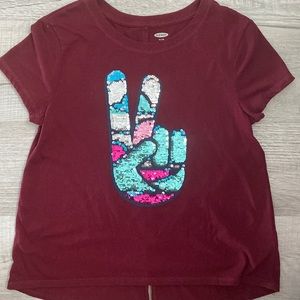 Comfy tee with flipping sequins Great for wearing at any occasion!